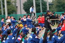 赤団の綱引きの様子